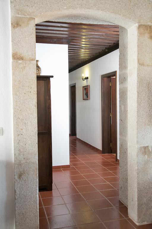 Solar Dos Almeidas - Turismo De Habitacao Bed & Breakfast Trancoso Exterior photo